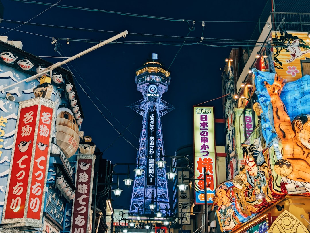 Ultimate Osaka: 5-Day Itinerary
1. Osaka Castle
2. Dotonbori
3. Universal Studios Japan
4. Kuromon Market
5. Sumiyoshi Taisha Shrine
